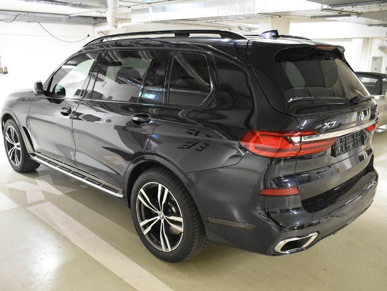 BMW X7 xDrive 30 d M Sport — photo 2