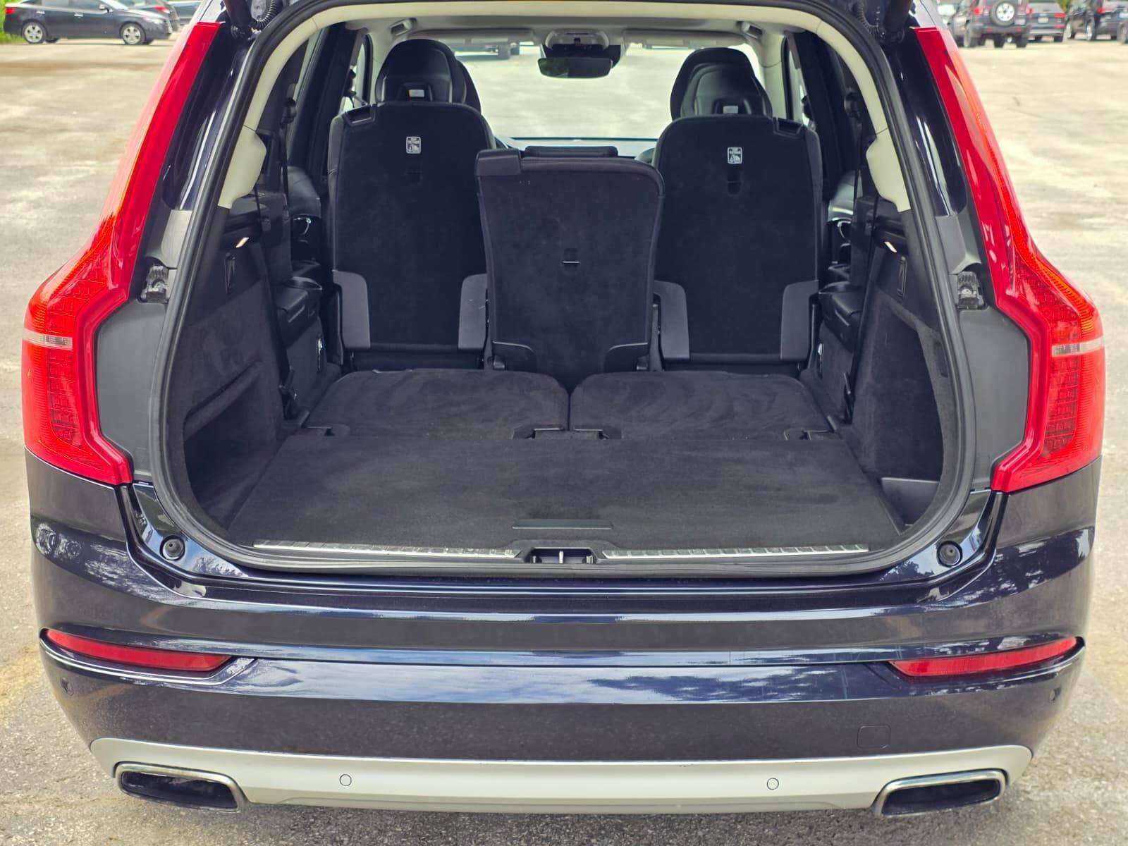 2017 Volvo XC90 AWD 5dr T6 Momentum 7-Passenger, Accident Free thumb 24