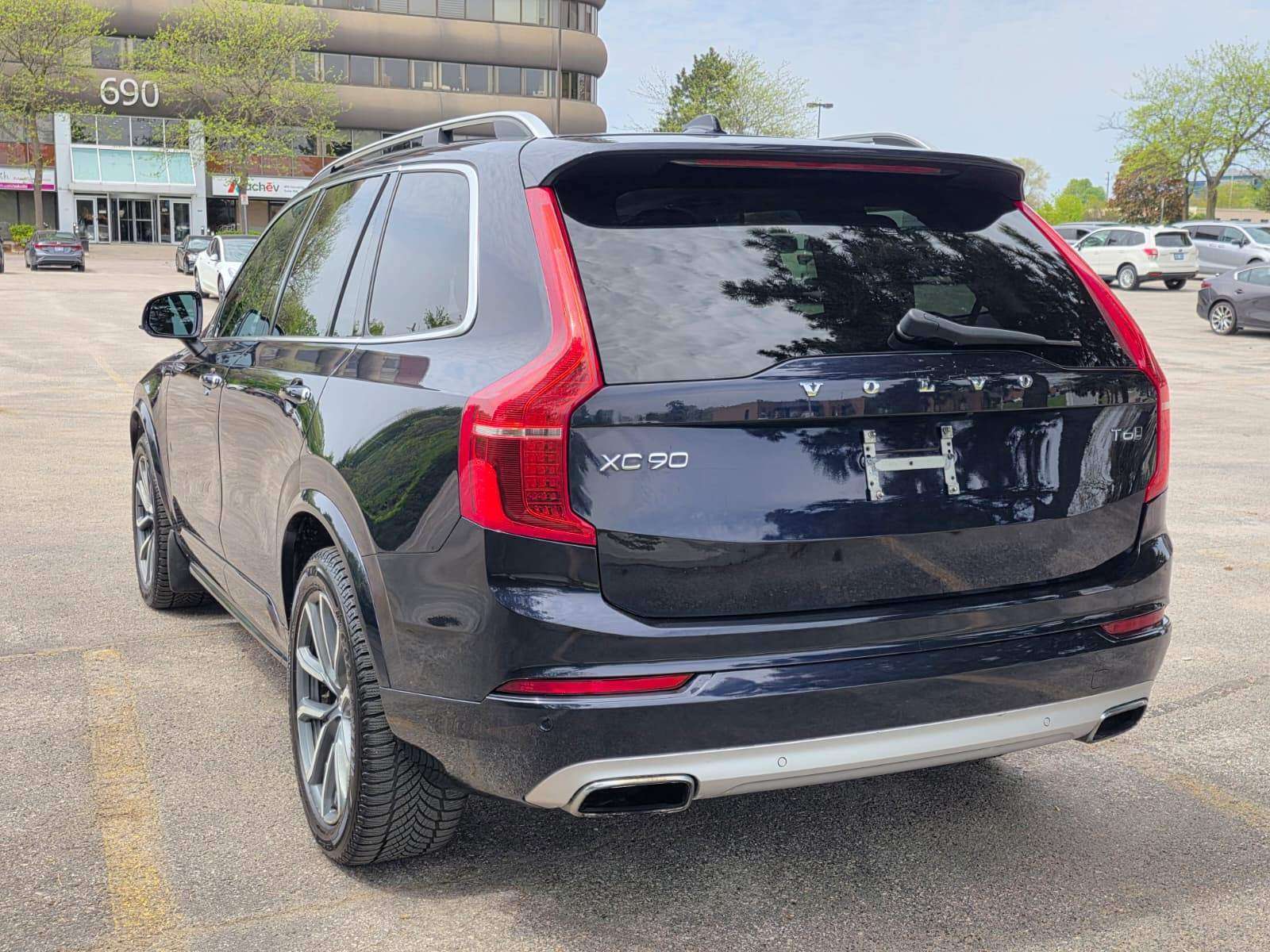 2017 Volvo XC90 AWD 5dr T6 Momentum 7-Passenger, Accident Free thumb 6