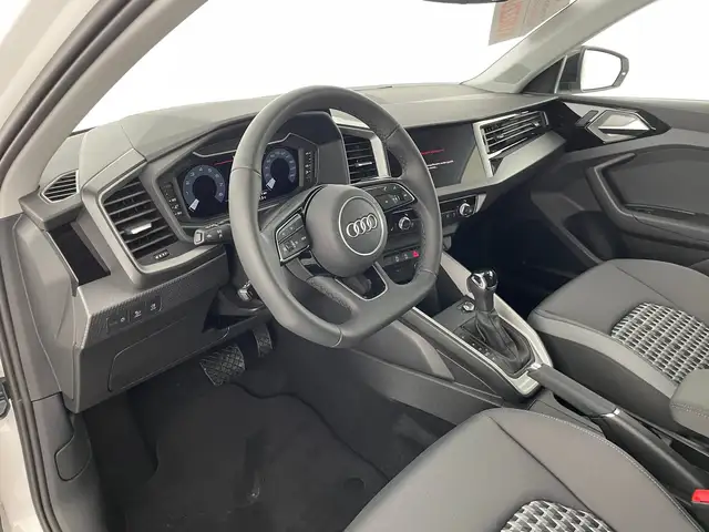Audi A1 view 8