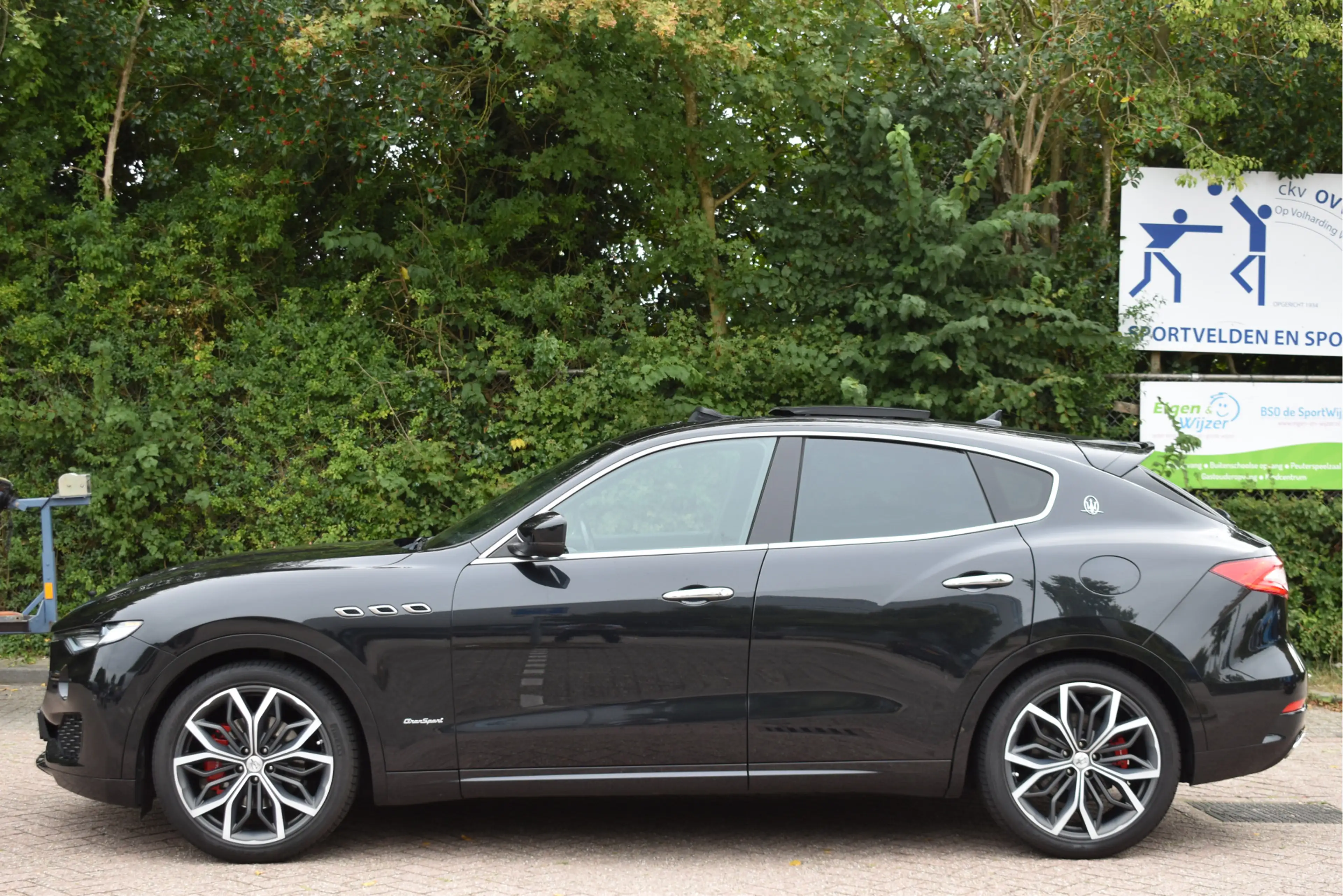 Maserati Levante 3.0 V6 AWD GranSport 350 pk Driver Ass.Pack 2 | NL — photo 3