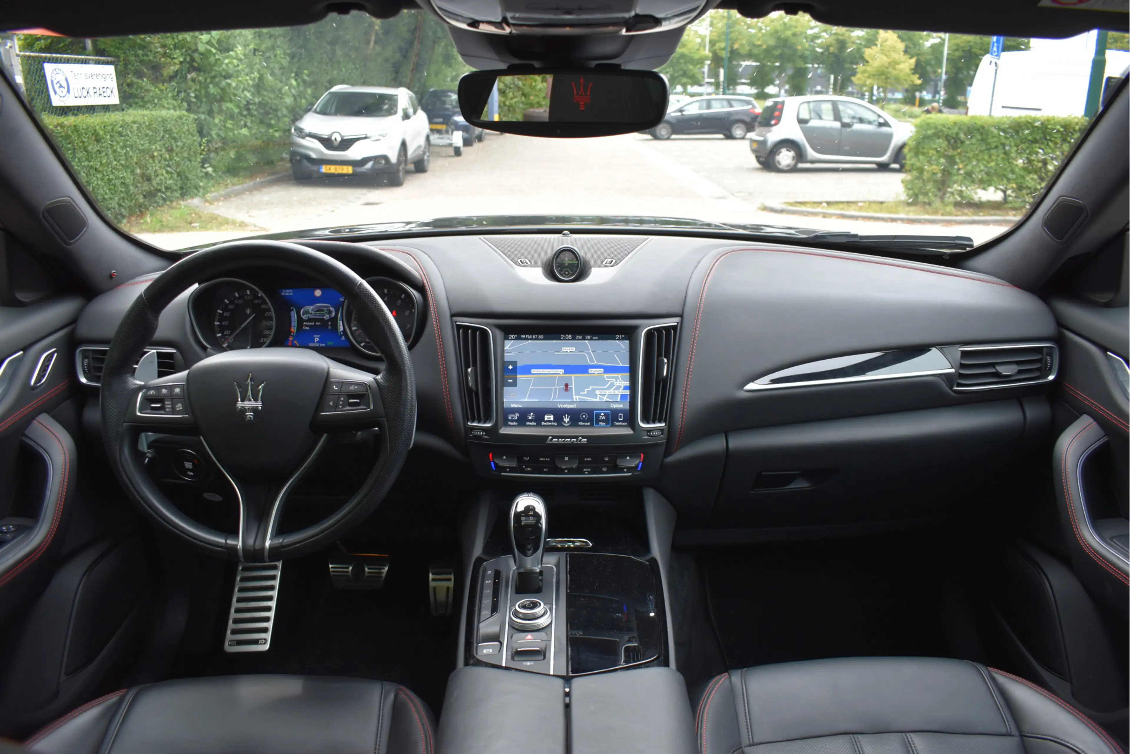 Maserati Levante 3.0 V6 AWD GranSport 350 pk Driver Ass.Pack 2 | NL — photo 14