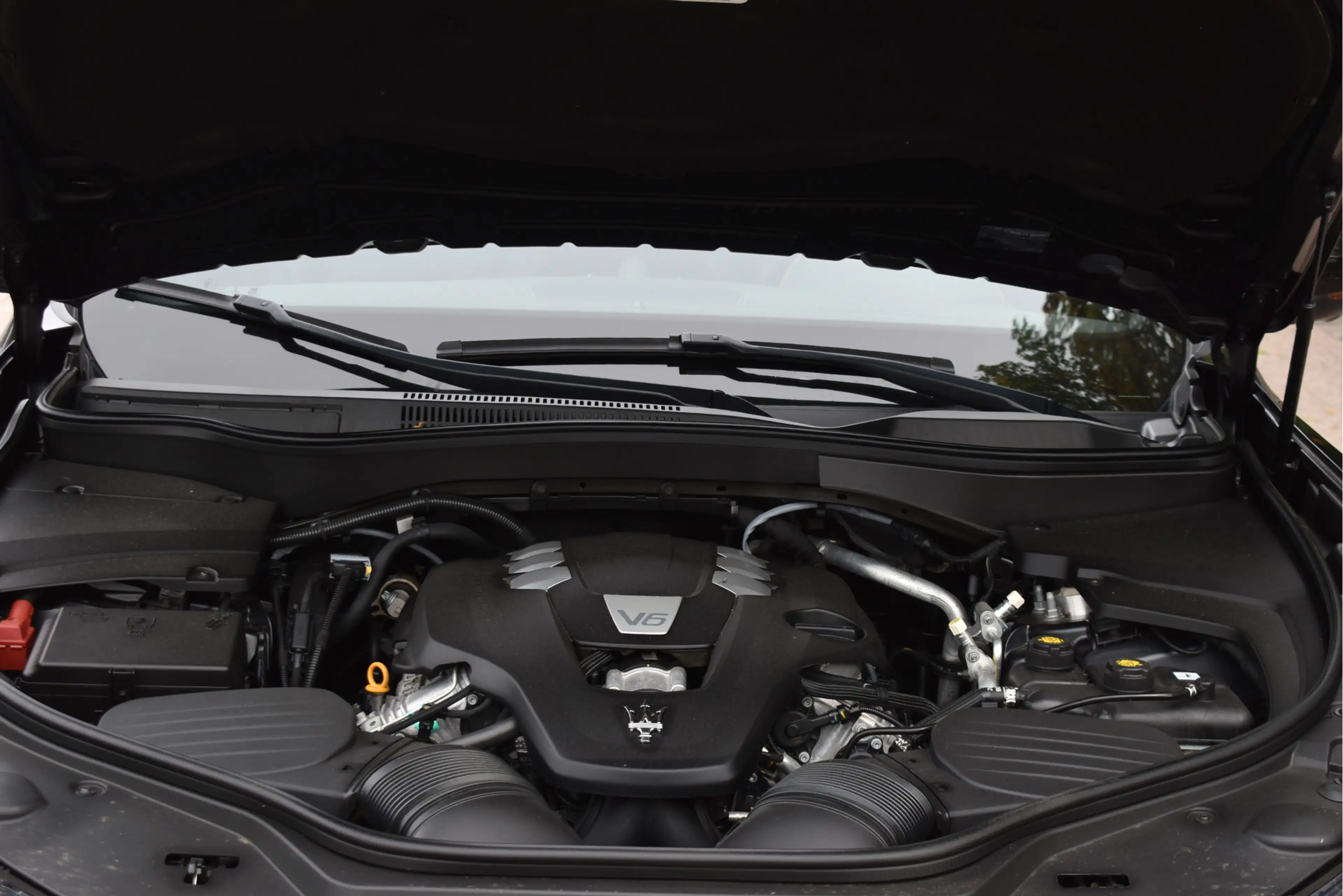 Maserati Levante 3.0 V6 AWD GranSport 350 pk Driver Ass.Pack 2 | NL — photo 10
