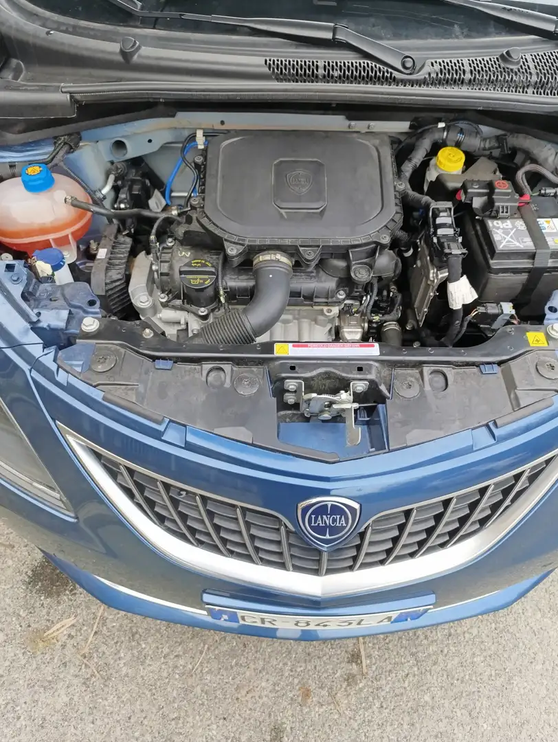 Lancia Ypsilon Ypsilon III 2021 1.0 firefly hybrid Gold Plus s Azul - 2
