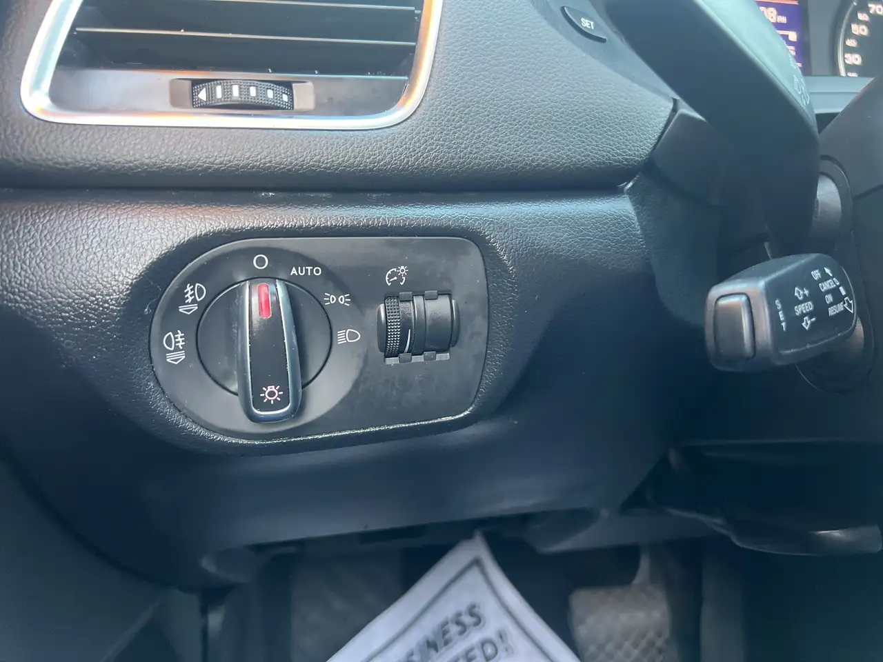 Audi Q3 снимка Audi Q3