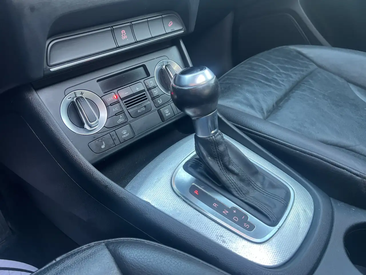 Audi Q3 снимка Audi Q3