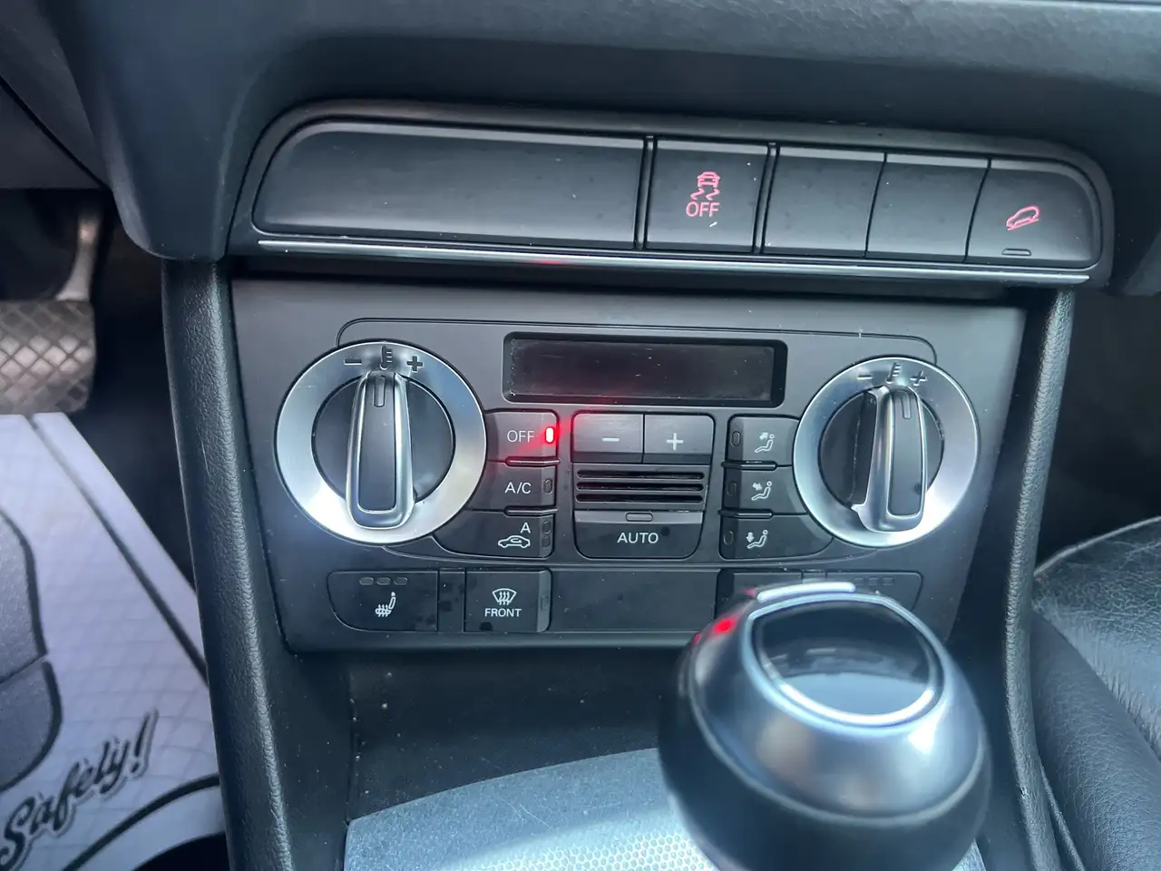 Audi Q3 снимка Audi Q3