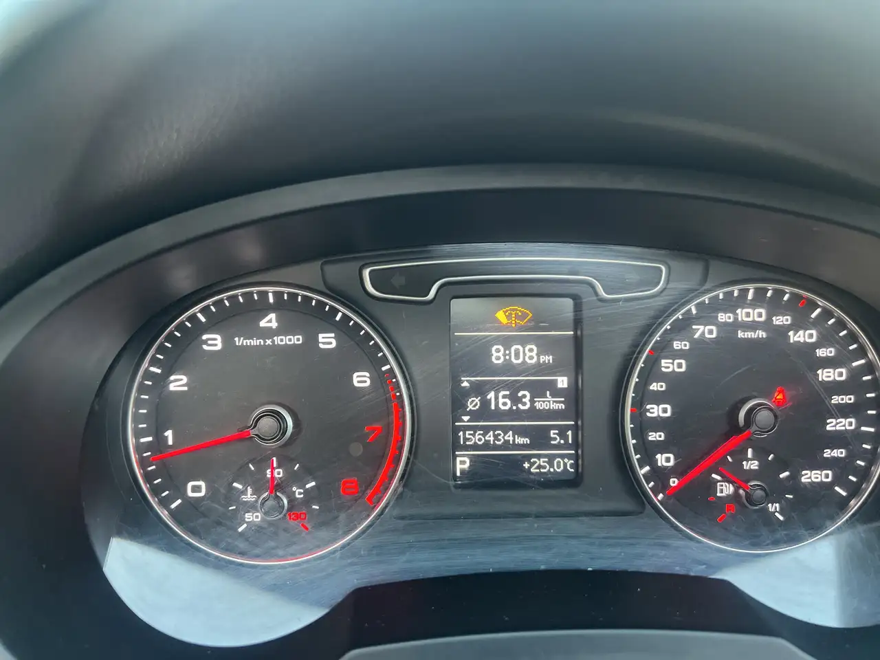Audi Q3 снимка Audi Q3