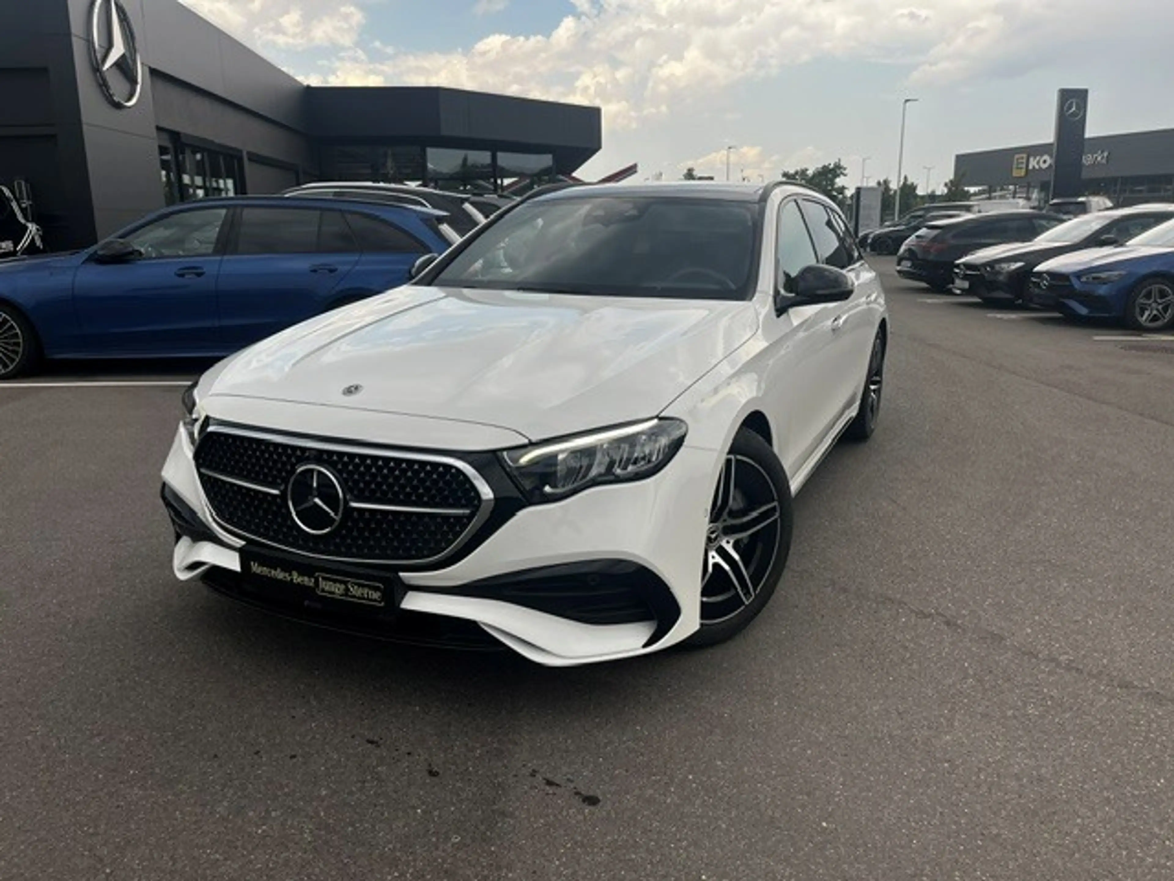 Mercedes-Benz E 300 e T AMG Sport Night Distr Pano AHK 360 19" — photo 2