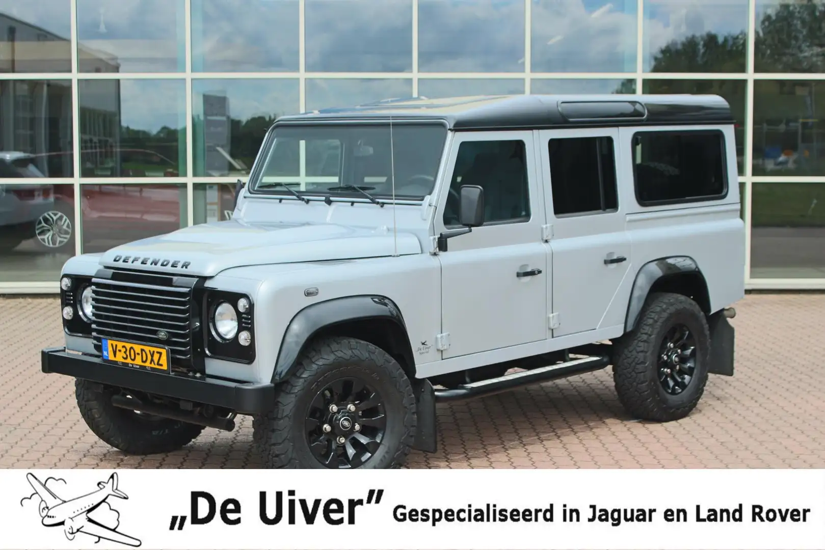 Land Rover Defender De Uiver Special 2.2 D SW 110" Eastnor De Uiver Sp Gris - 1
