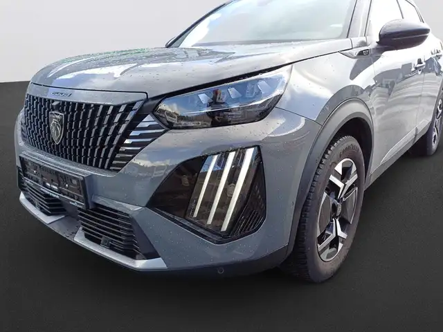 Peugeot 2008 view 9