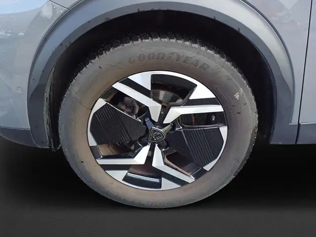 Peugeot 2008 view 8