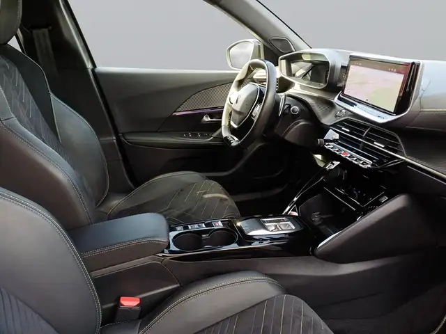 Peugeot 2008 view 11