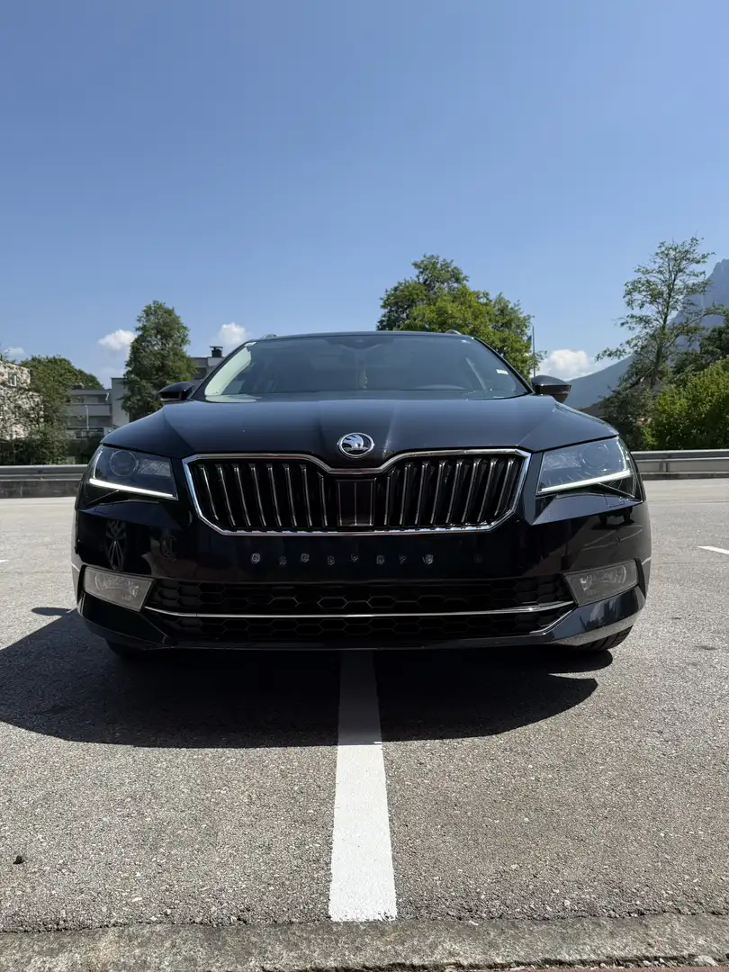 Skoda Superb Kombi 2,0 TDI Laurin Černá - 2
