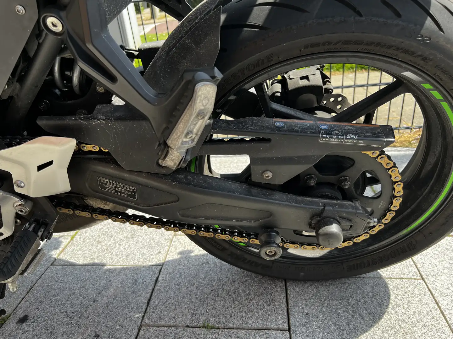 Kawasaki Ninja 650 KRT (A2 Op Papier) - 2
