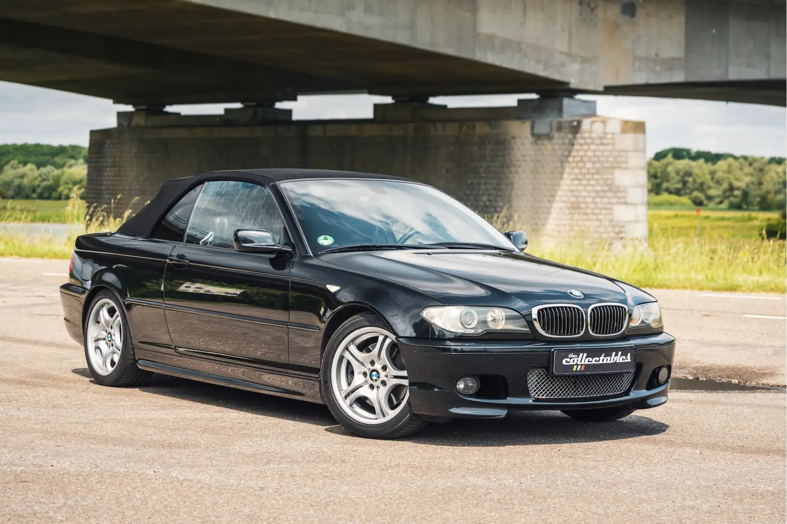BMW 330 3-serie Cabrio 330Ci M-Sport Cabriolet Zwart - 2