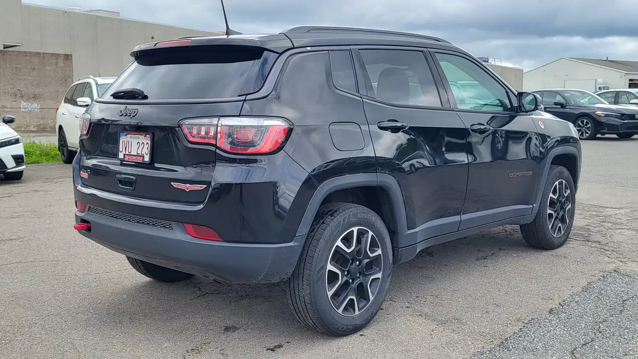 Jeep Compass photo Jeep Compass