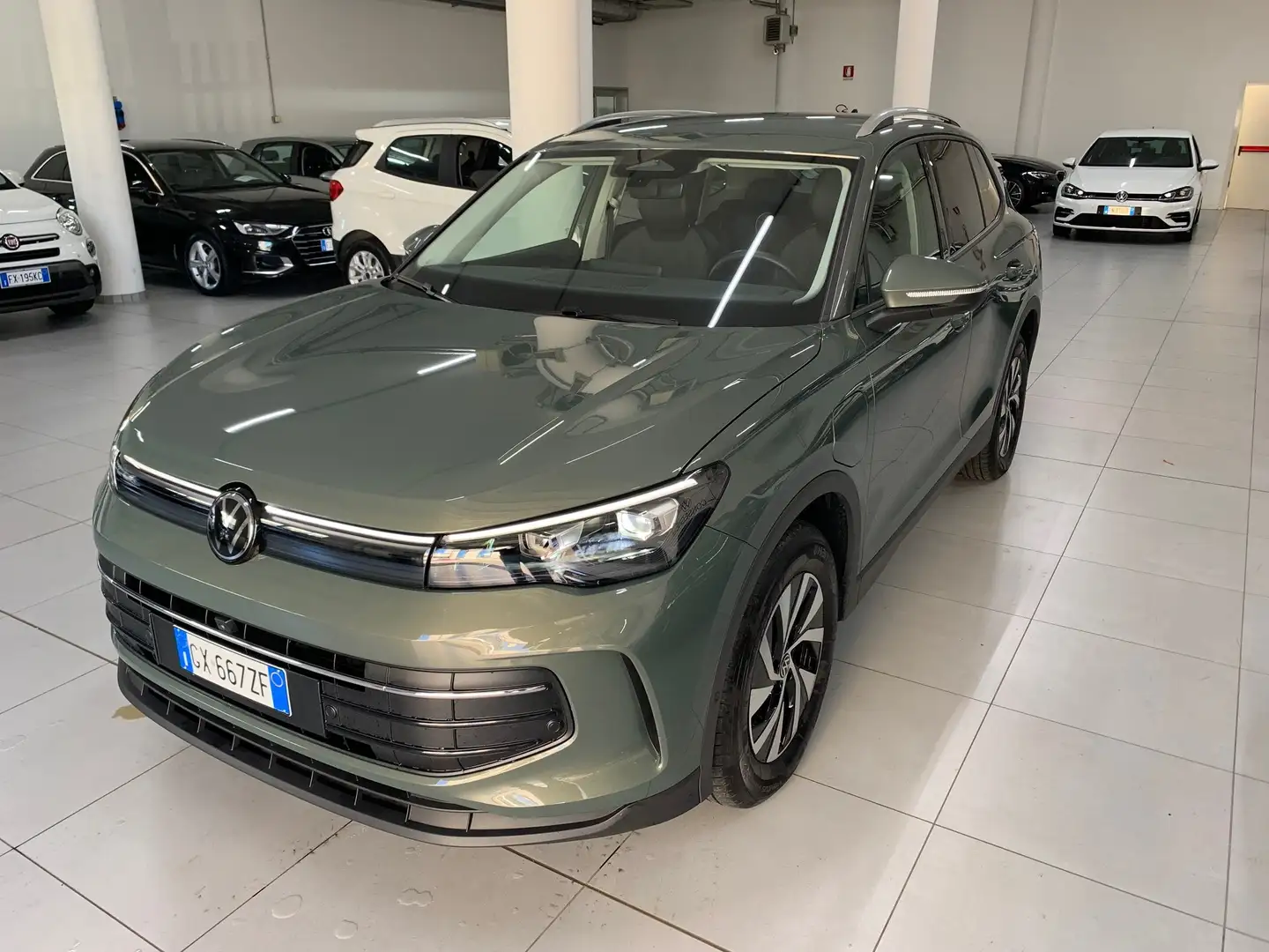 Volkswagen Tiguan 1.5 tsi ehybrid Edition Plus 204cv dsg AZIENDALE Vert - 1