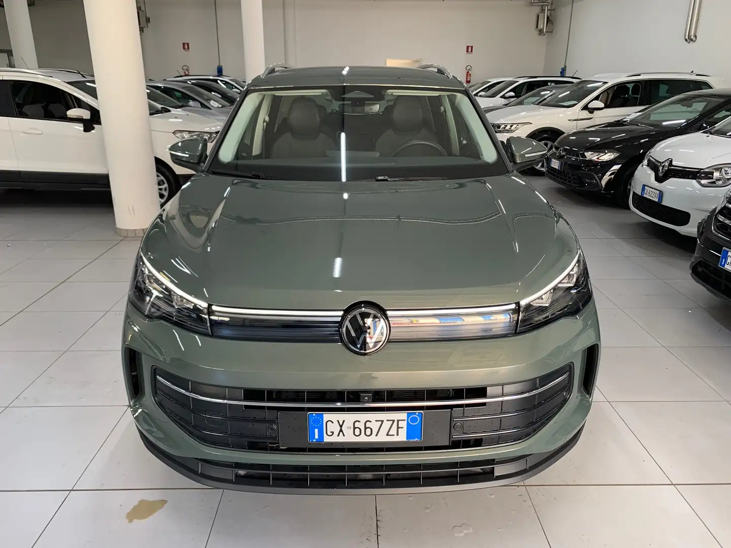 Volkswagen Tiguan 1.5 tsi ehybrid Edition Plus 204cv dsg AZIENDALE Vert - 2