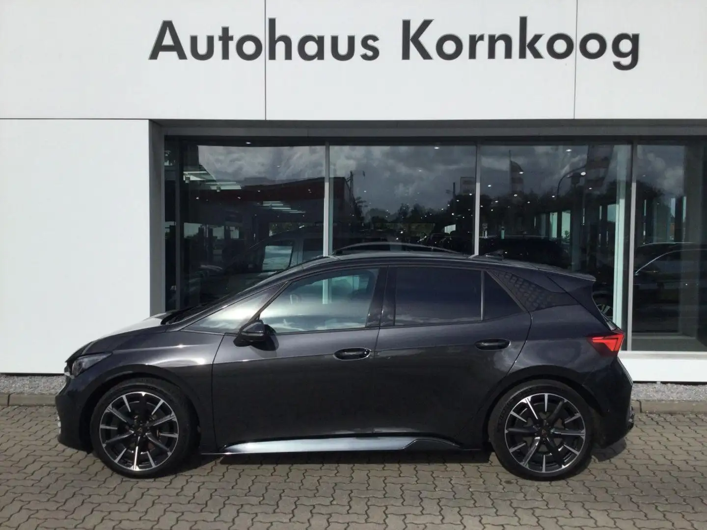 CUPRA Born 170kW/77kWh HUD Wärme Beats Bluetooth Navi Grau - 1