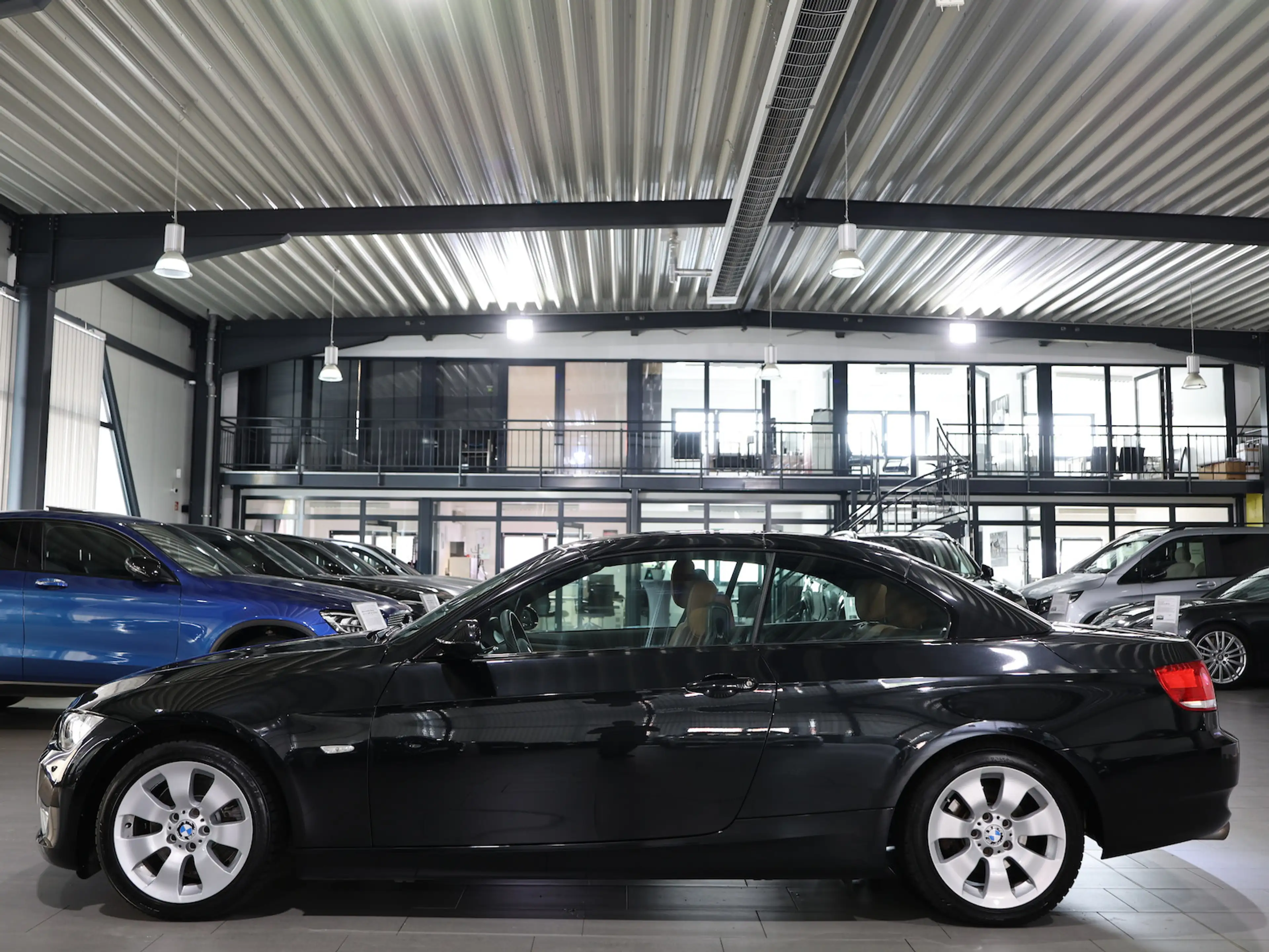 BMW 325 325i CABRIO SPORT SHADOW 1.HAND / BLACK & BROWN — photo 14