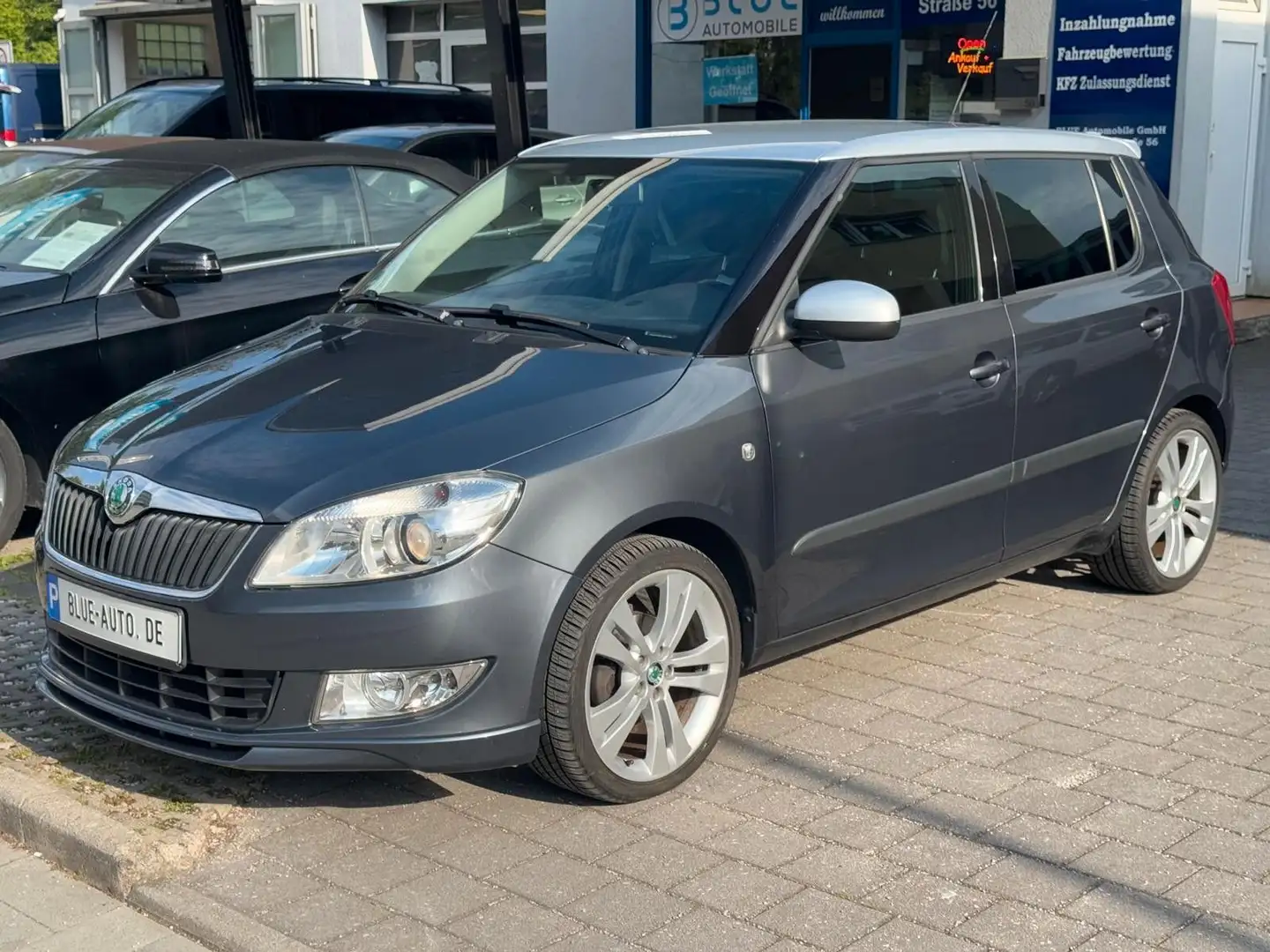 Skoda Fabia Sportline Klimaaut. Scheckheft PDC SHZ Grijs - 1