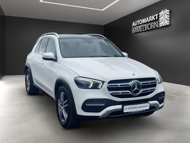 Mercedes-Benz Gle view 2