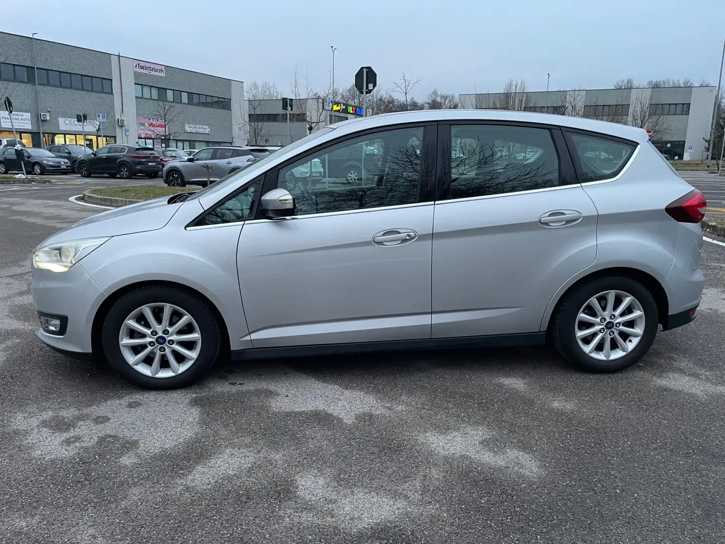 Ford C-Max C-Max 1.5 TDCi 120CV Start&Stop Titanium Gris - 1