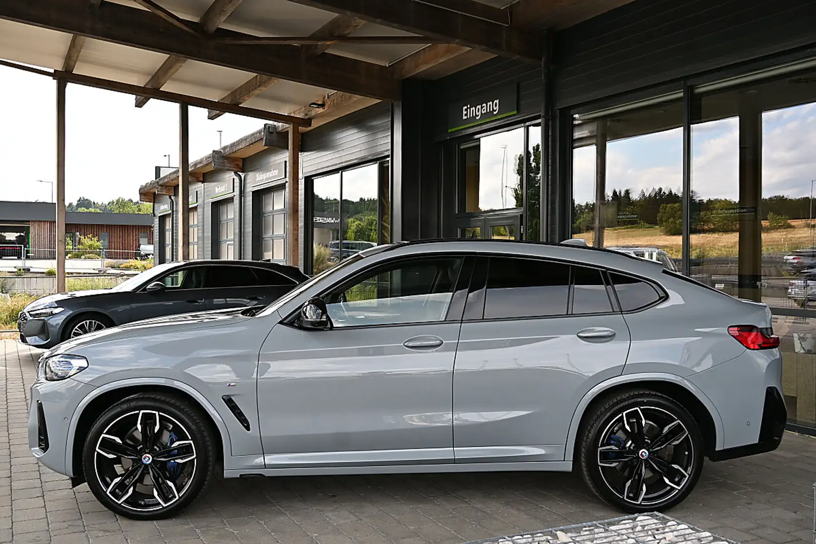 BMW X4 M 40d 48 V Aut. NP €115k ACC, AHK elektr, Laser, ... Grau - 2
