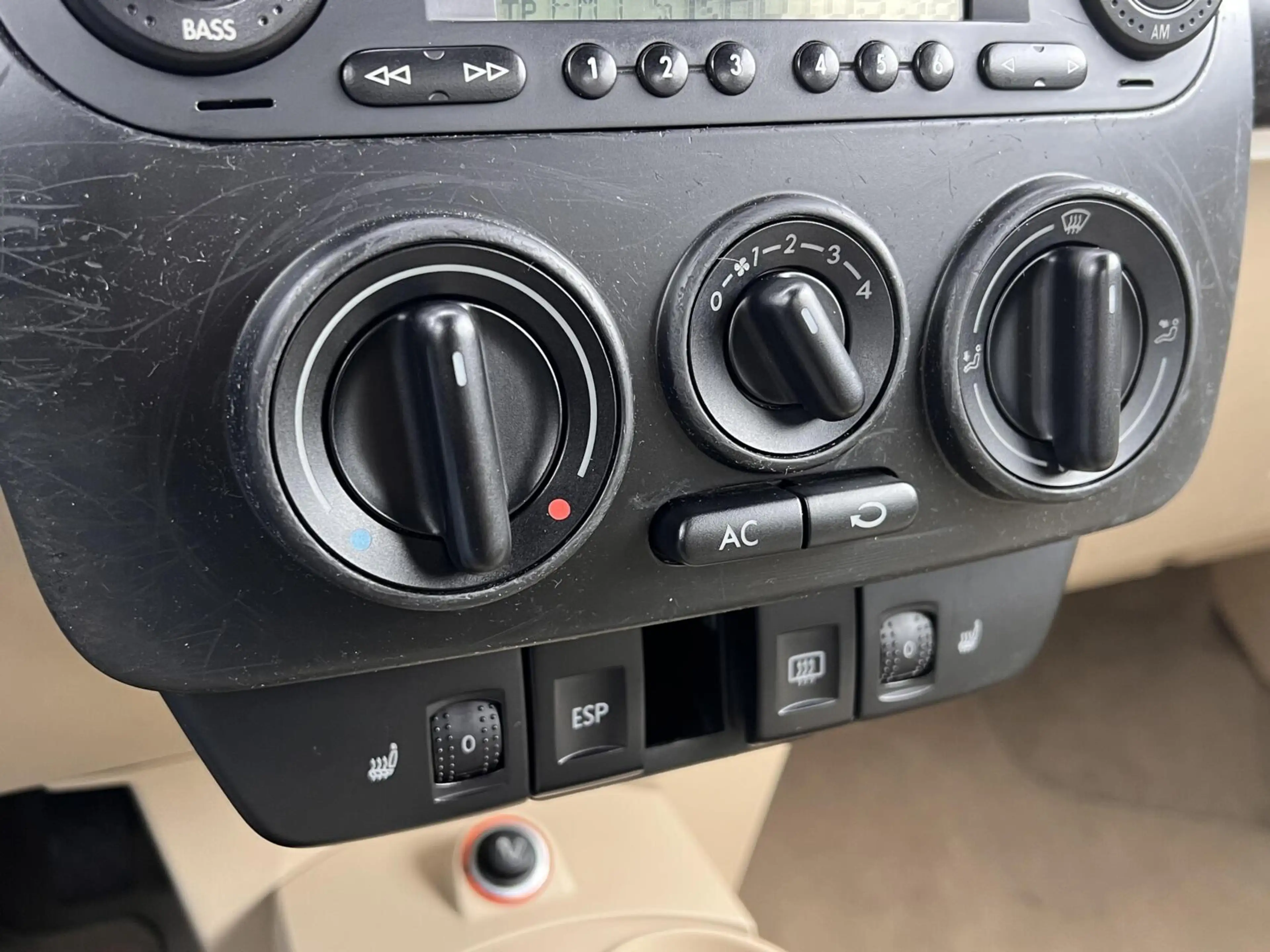 Volkswagen New Beetle Cabriolet 2.0 Highline Automaat NAP — photo 19
