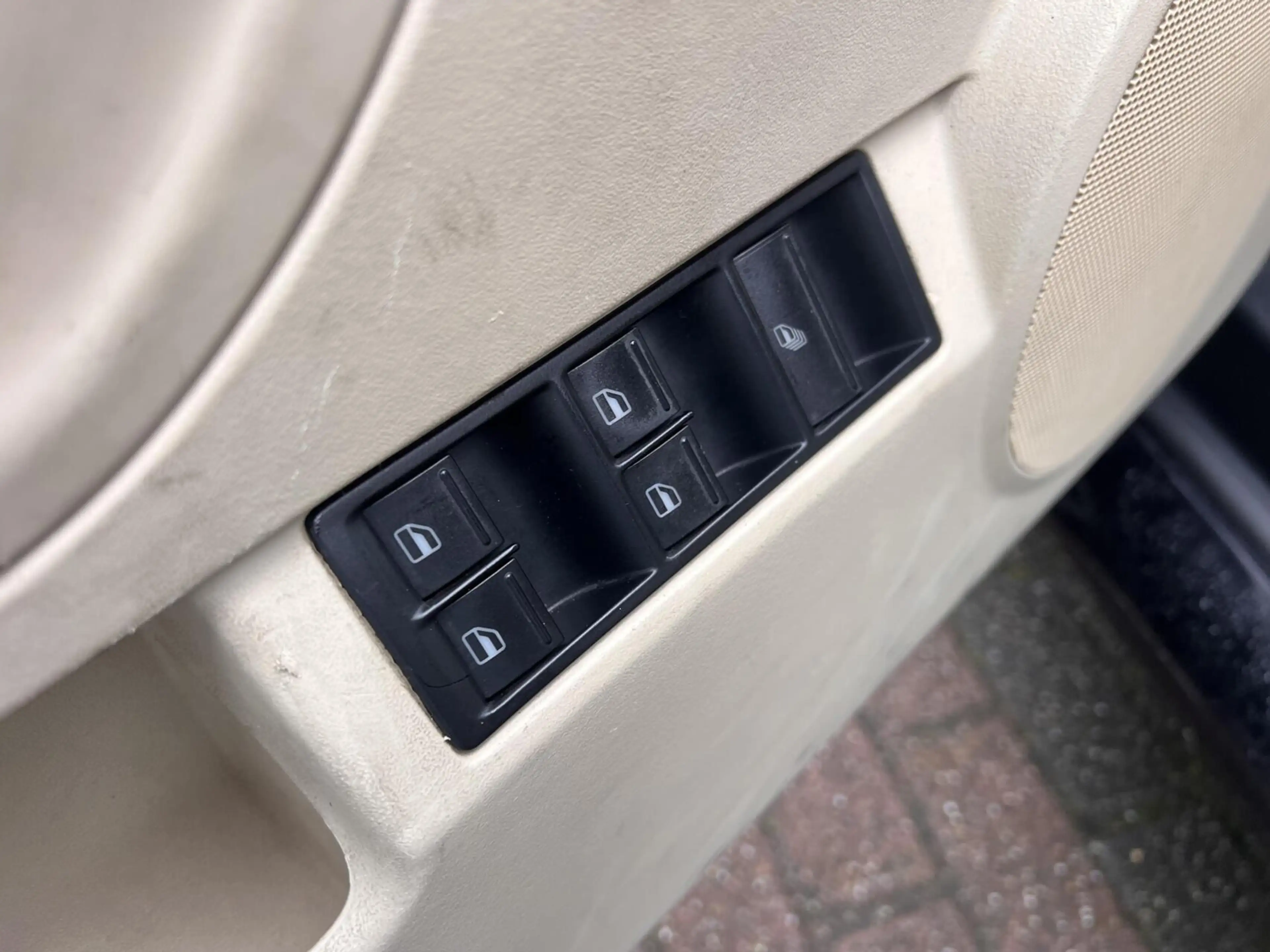 Volkswagen New Beetle Cabriolet 2.0 Highline Automaat NAP — photo 25