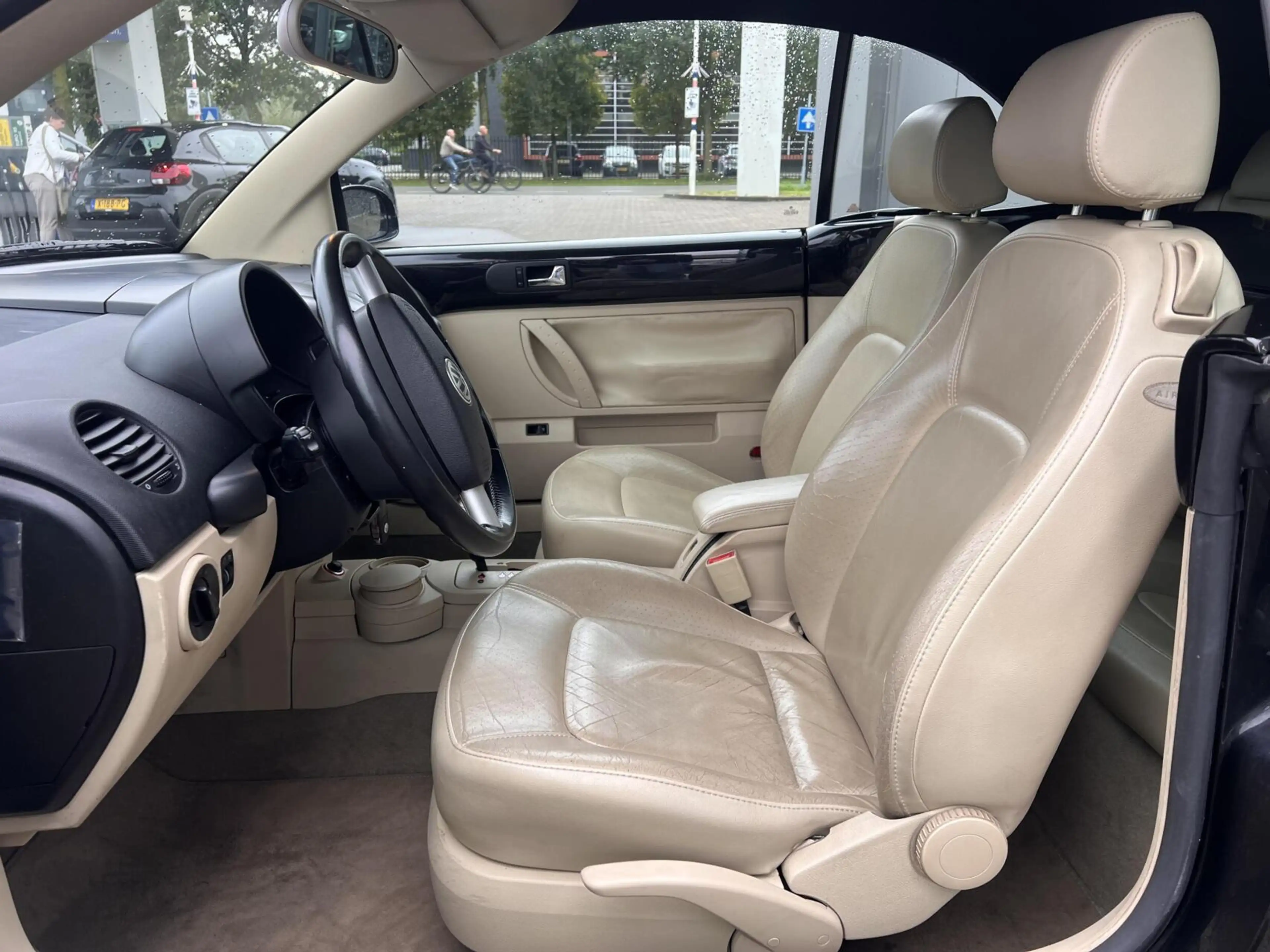 Volkswagen New Beetle Cabriolet 2.0 Highline Automaat NAP — photo 12