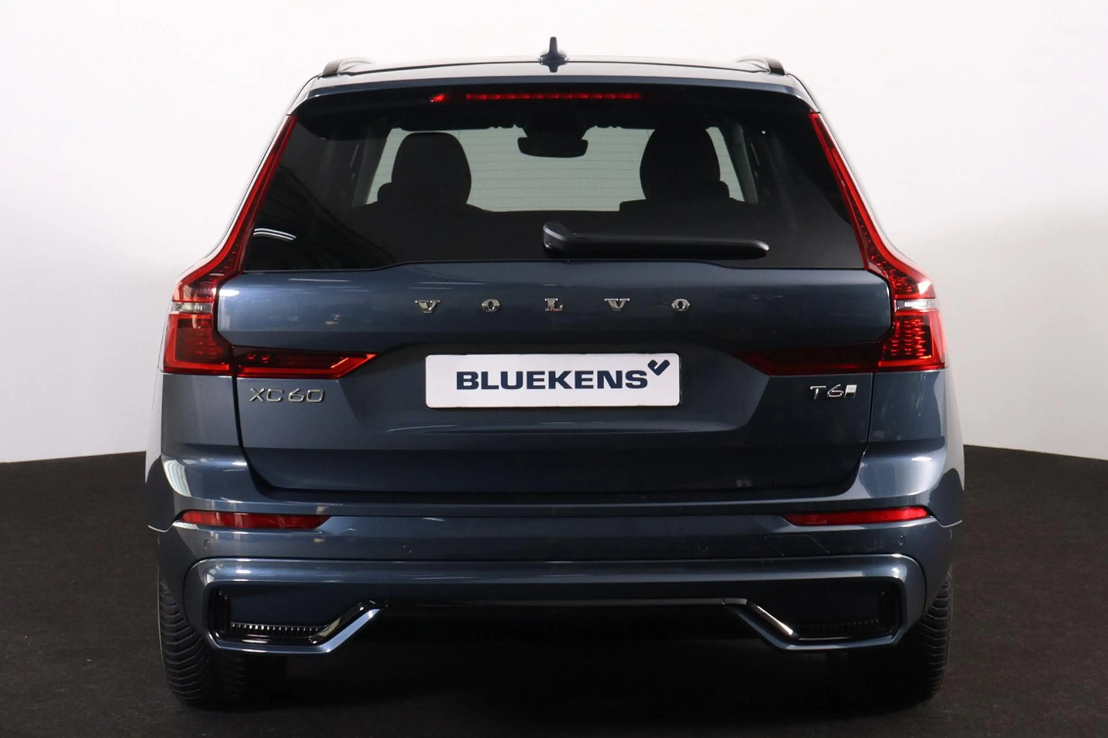Volvo XC60 T6 Recharge AWD Plus Dark - Panorama/schuifdak - I — photo 4