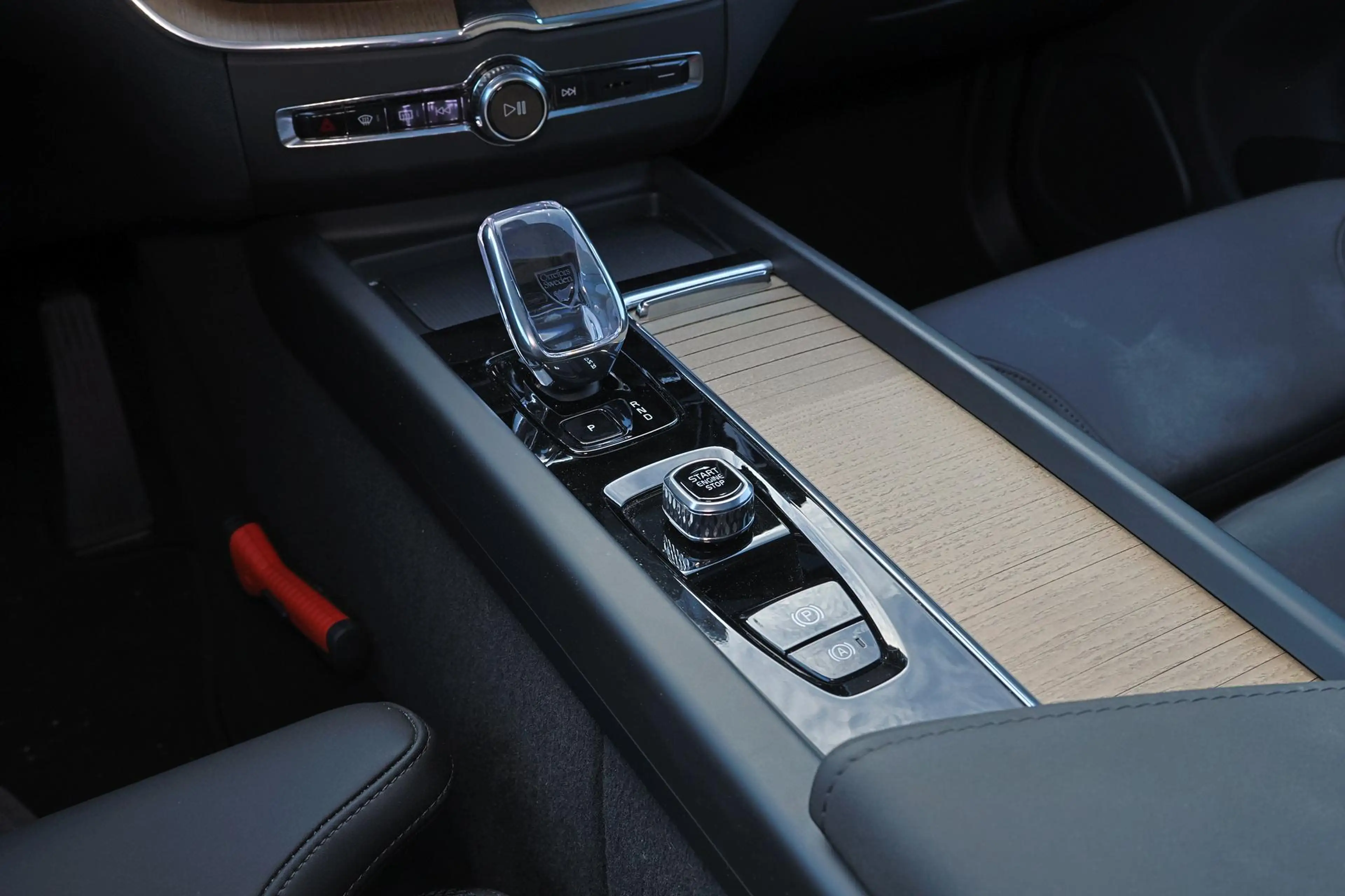 Volvo XC60 T6 Recharge AWD Plus Dark - Panorama/schuifdak - I — photo 11