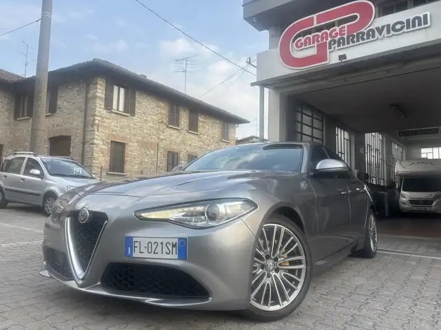 Alfa Romeo Giulia 2.2 t Super 150cv auto