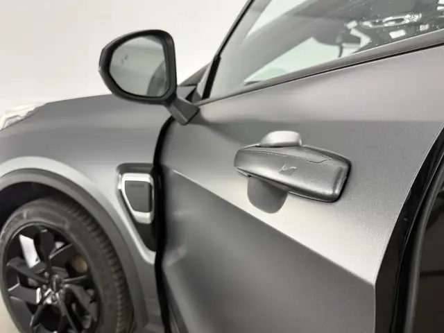 Lynk & Co 01 view 29