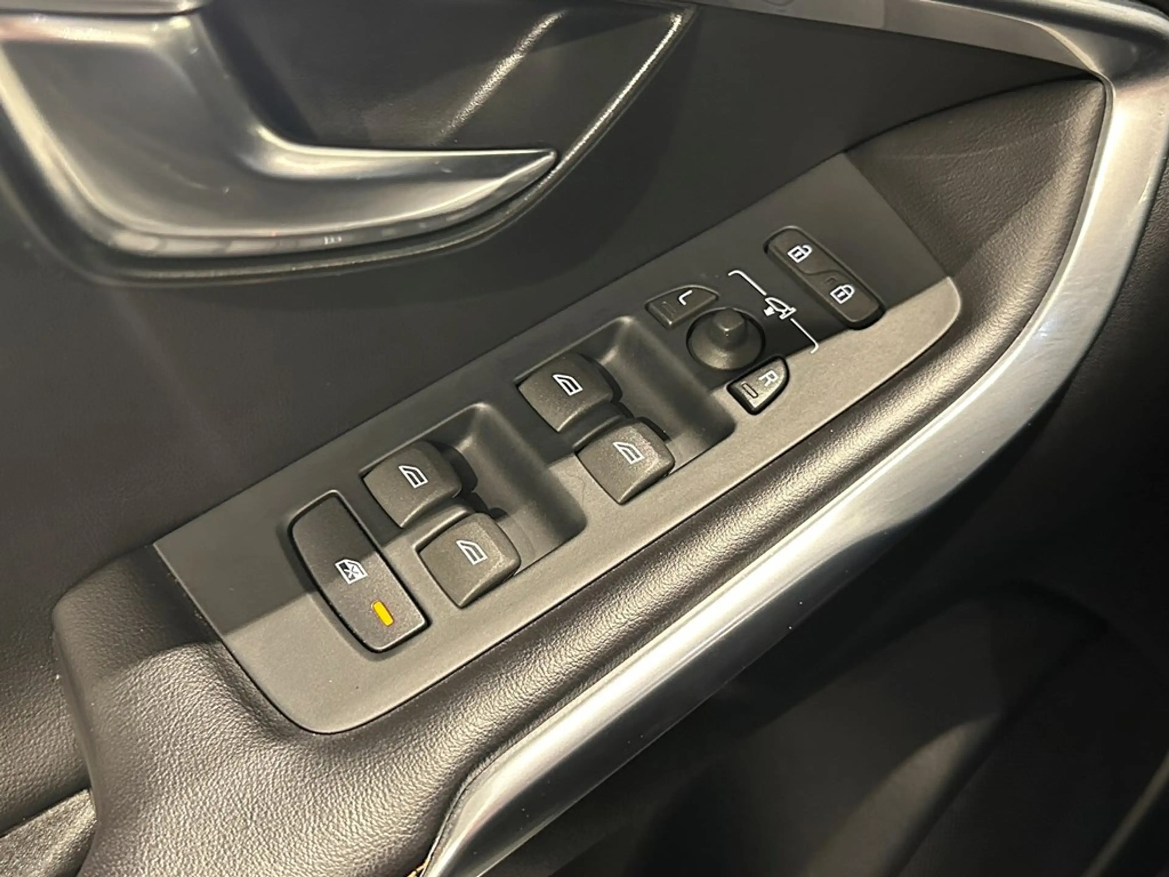 Volvo V40 Cross Country D4 Ocean Race Automaat +LEDER/CAMERA — photo 9