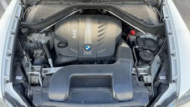 BMW X5 view 15