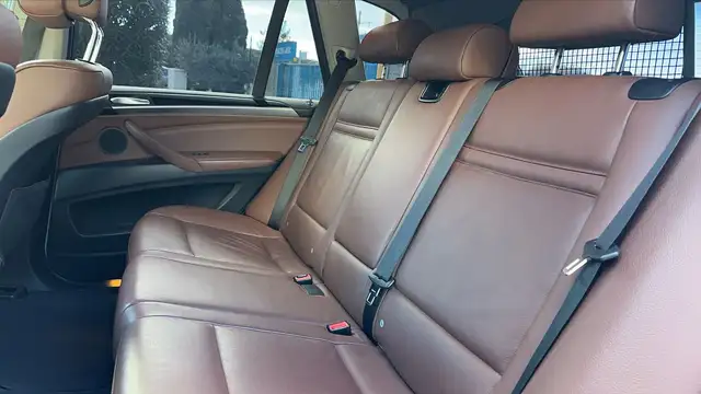 BMW X5 view 9