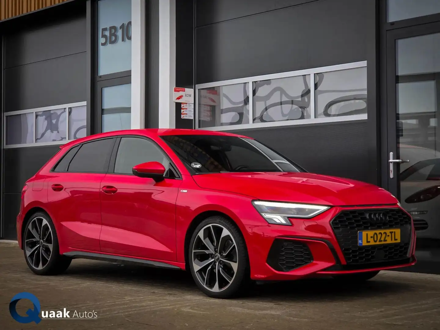 Audi A3 Sportback 35 TFSI S-Line BTW | CARPLAY | MATRIX LE Rot - 1