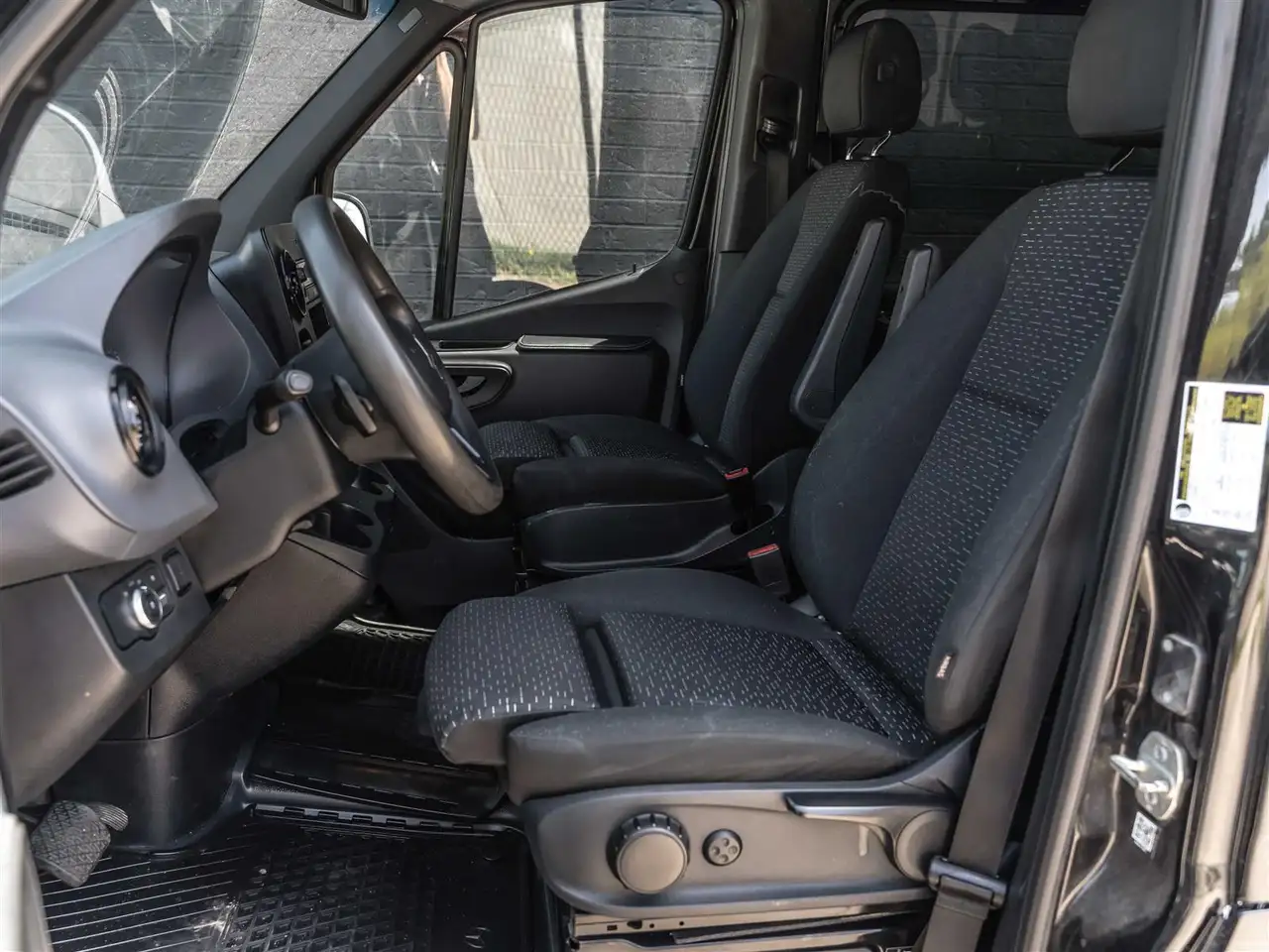Mercedes-Benz Sprinter снимка Mercedes-Benz Sprinter