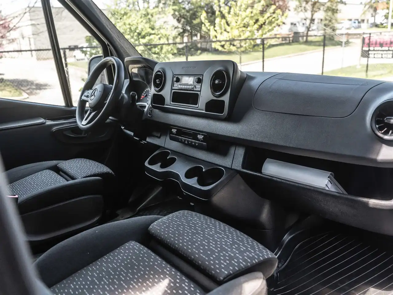 Mercedes-Benz Sprinter снимка Mercedes-Benz Sprinter