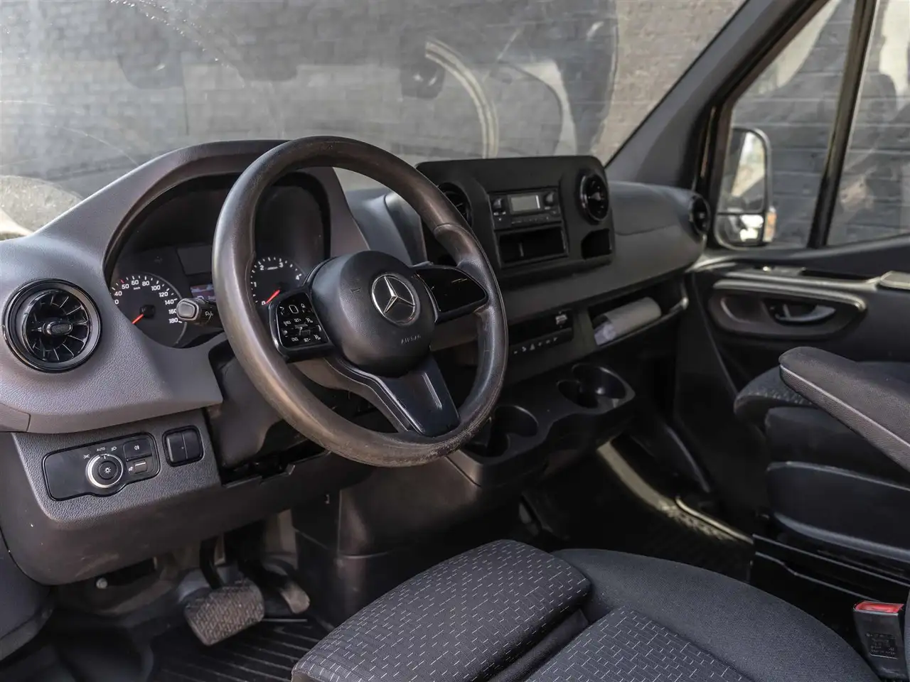 Mercedes-Benz Sprinter снимка Mercedes-Benz Sprinter