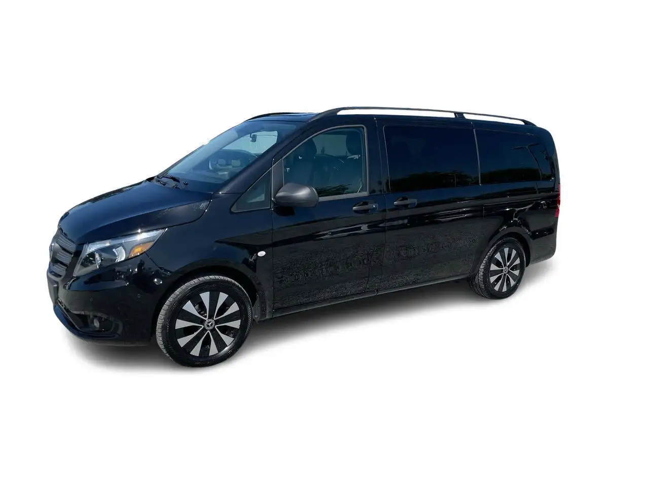 Mercedes-Benz Metris Passenger Van снимка Mercedes-Benz Metris Passenger Van