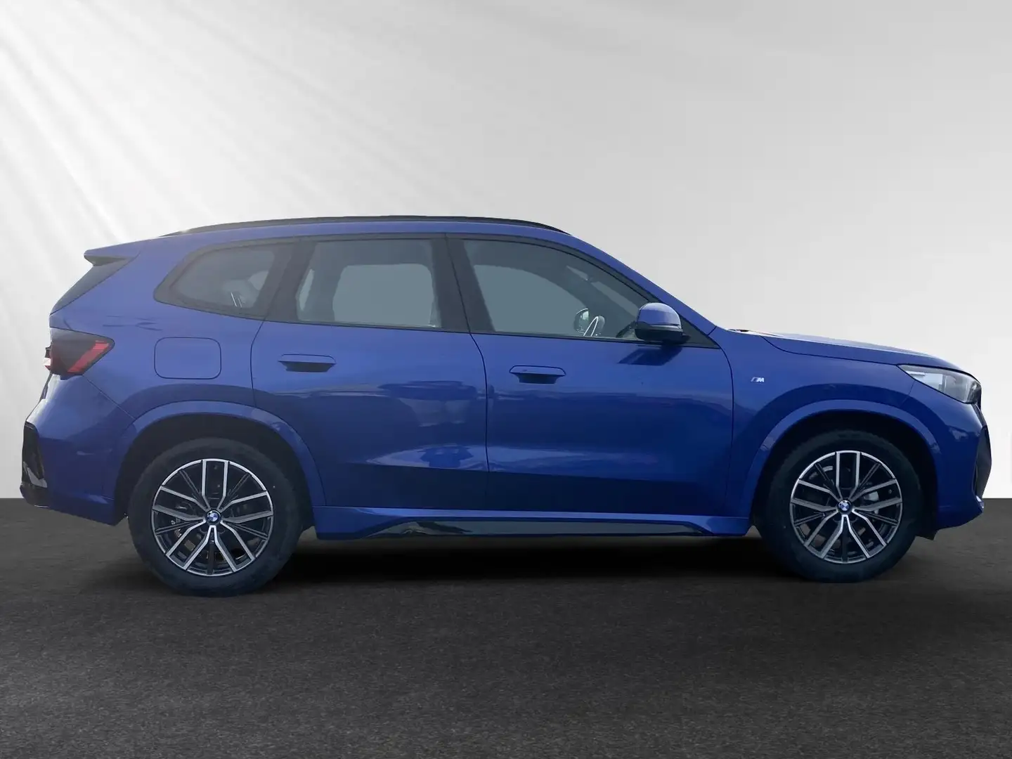 BMW X1 sDrive20d M Sport|AHK|DA+|Harman/Kardon Blau - 2