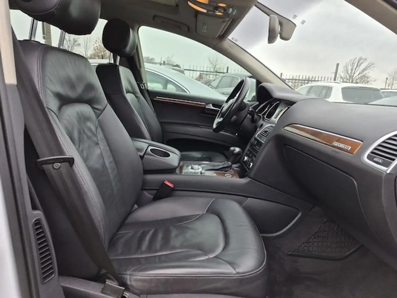 Audi Q7 photo Audi Q7
