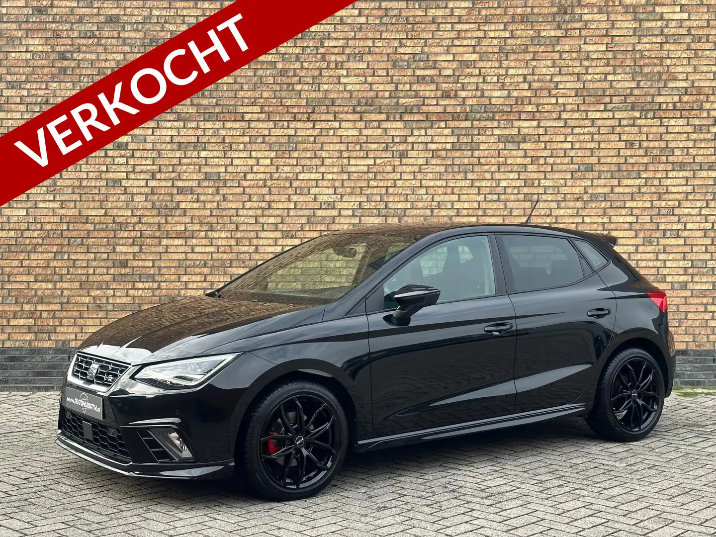 SEAT Ibiza 1.0 TSI FR Black Edition Dsg Beats Cruise Cam Stoe Zwart - 1
