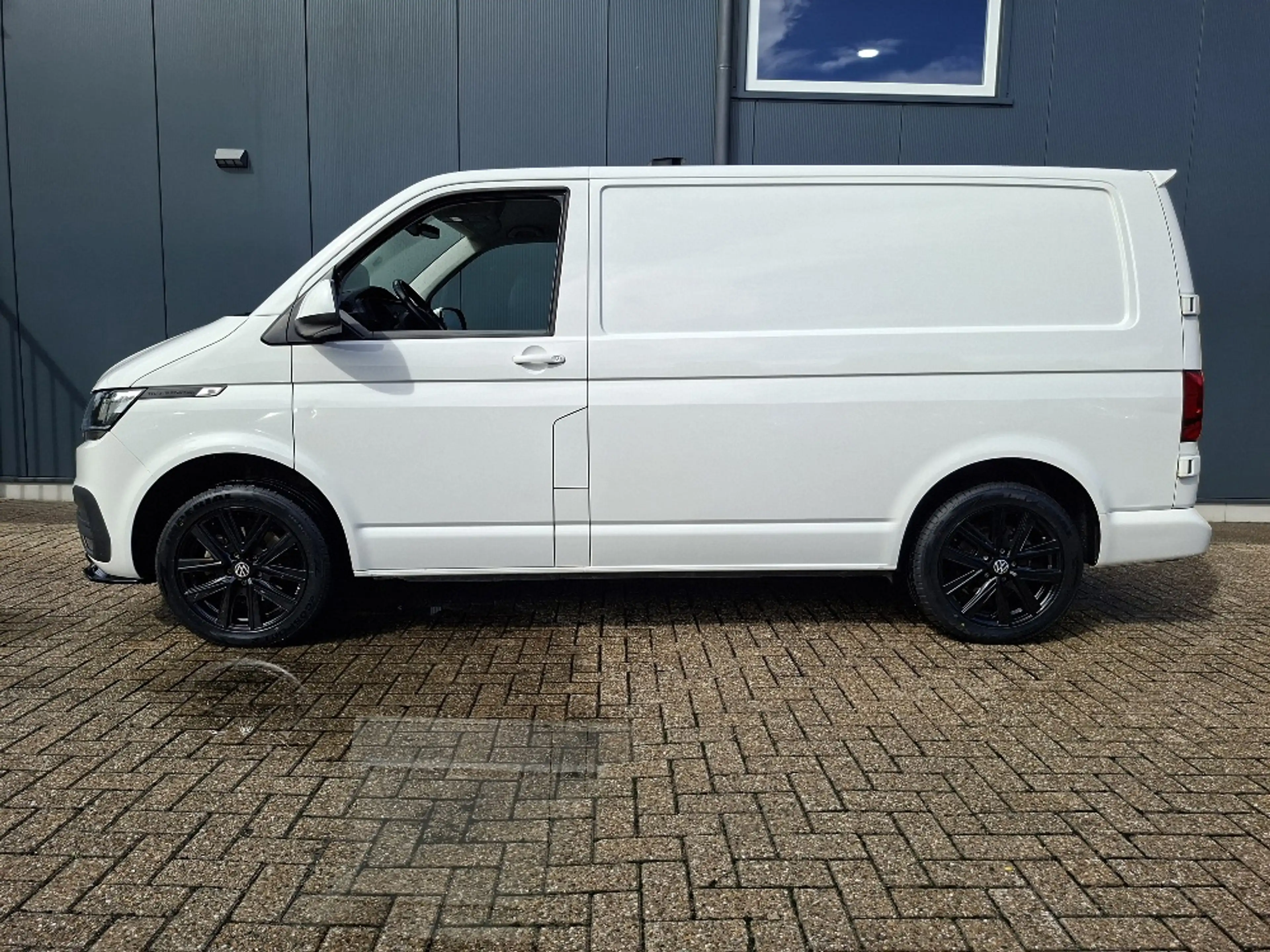 Volkswagen Transporter 2.0 TDI L1H1 150PK * Trekhaak * Navigatiesysteem * — photo 15