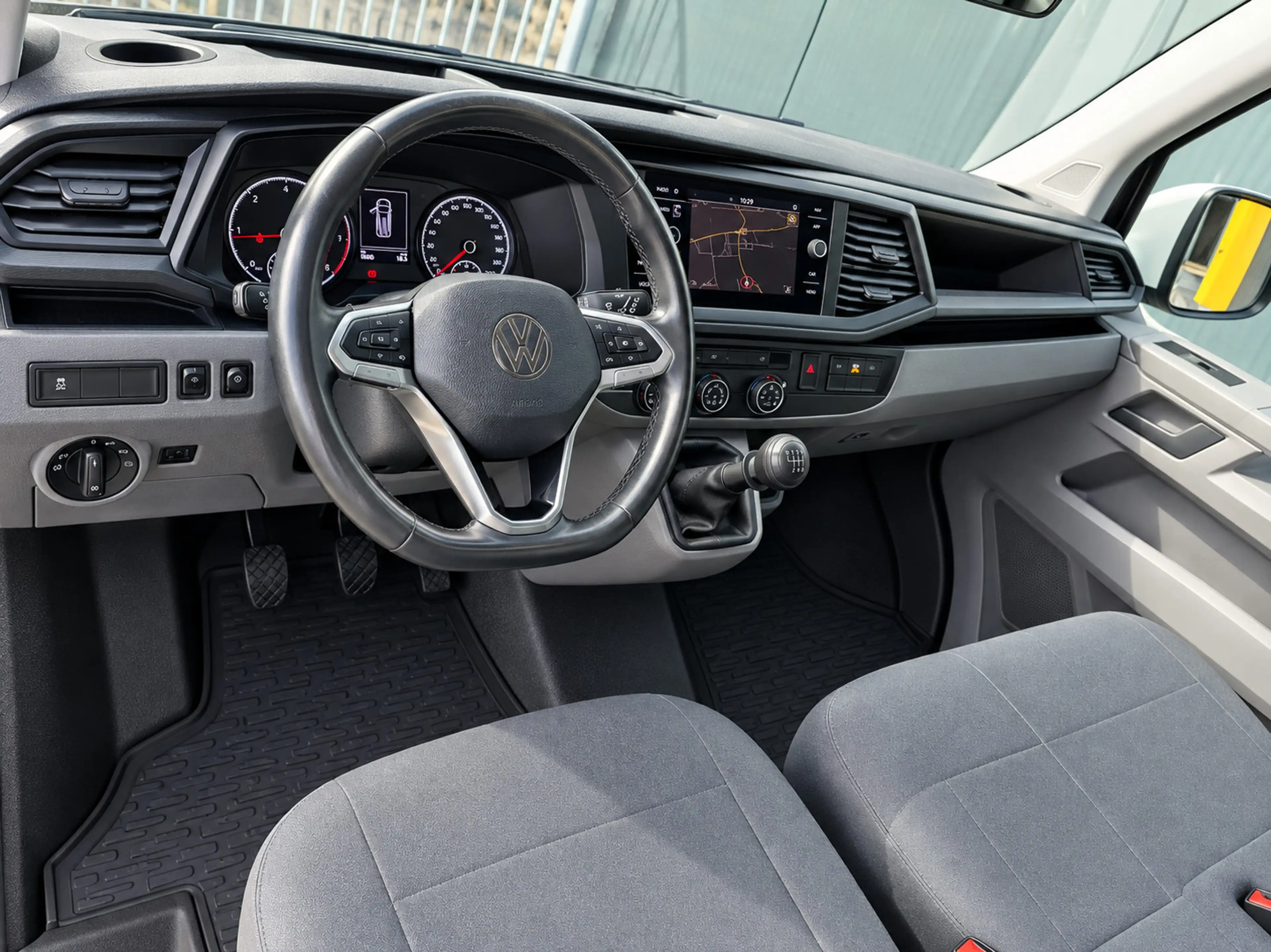 Volkswagen Transporter 2.0 TDI L1H1 150PK * Trekhaak * Navigatiesysteem * — photo 3