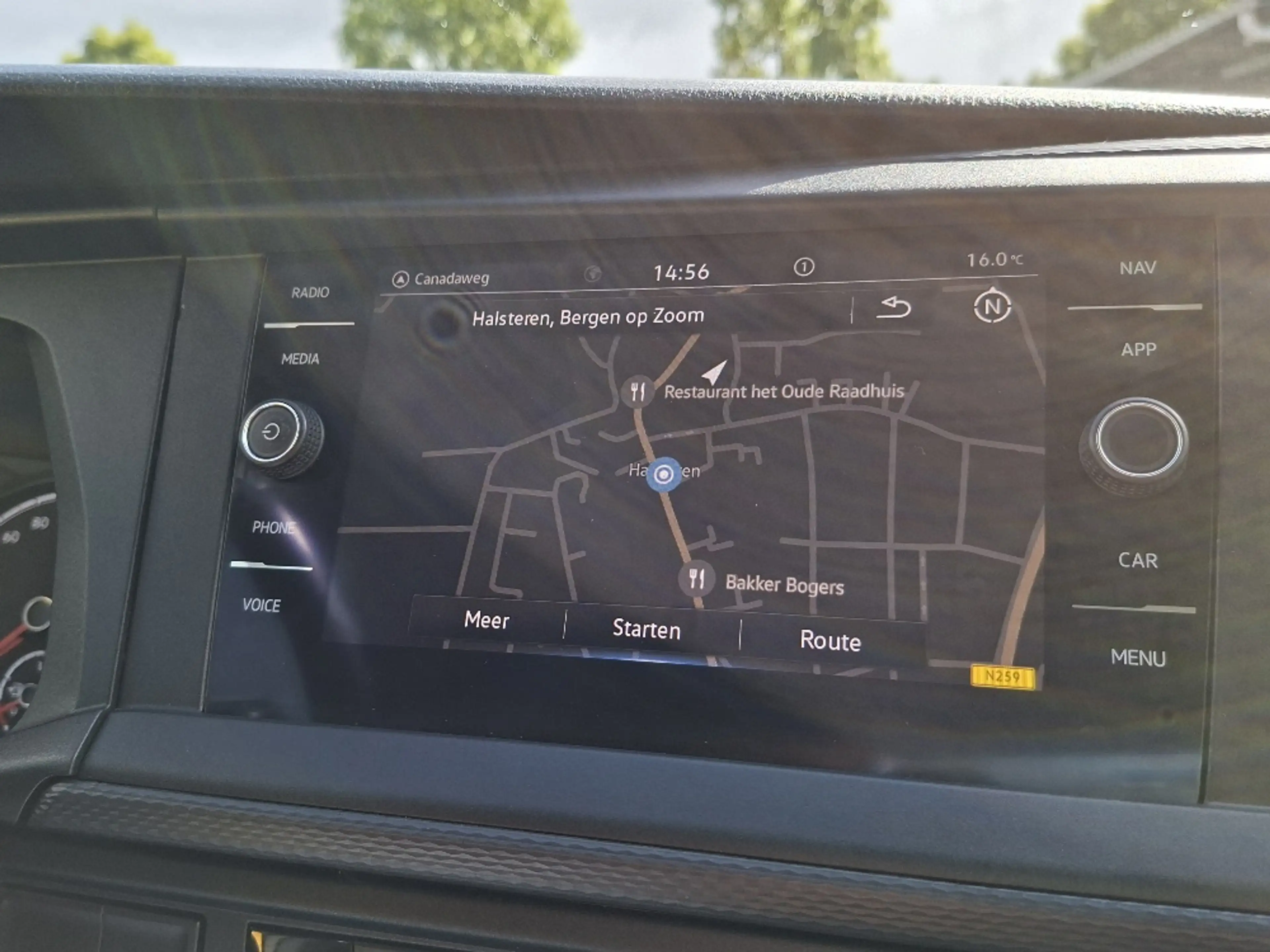Volkswagen Transporter 2.0 TDI L1H1 150PK * Trekhaak * Navigatiesysteem * — photo 23